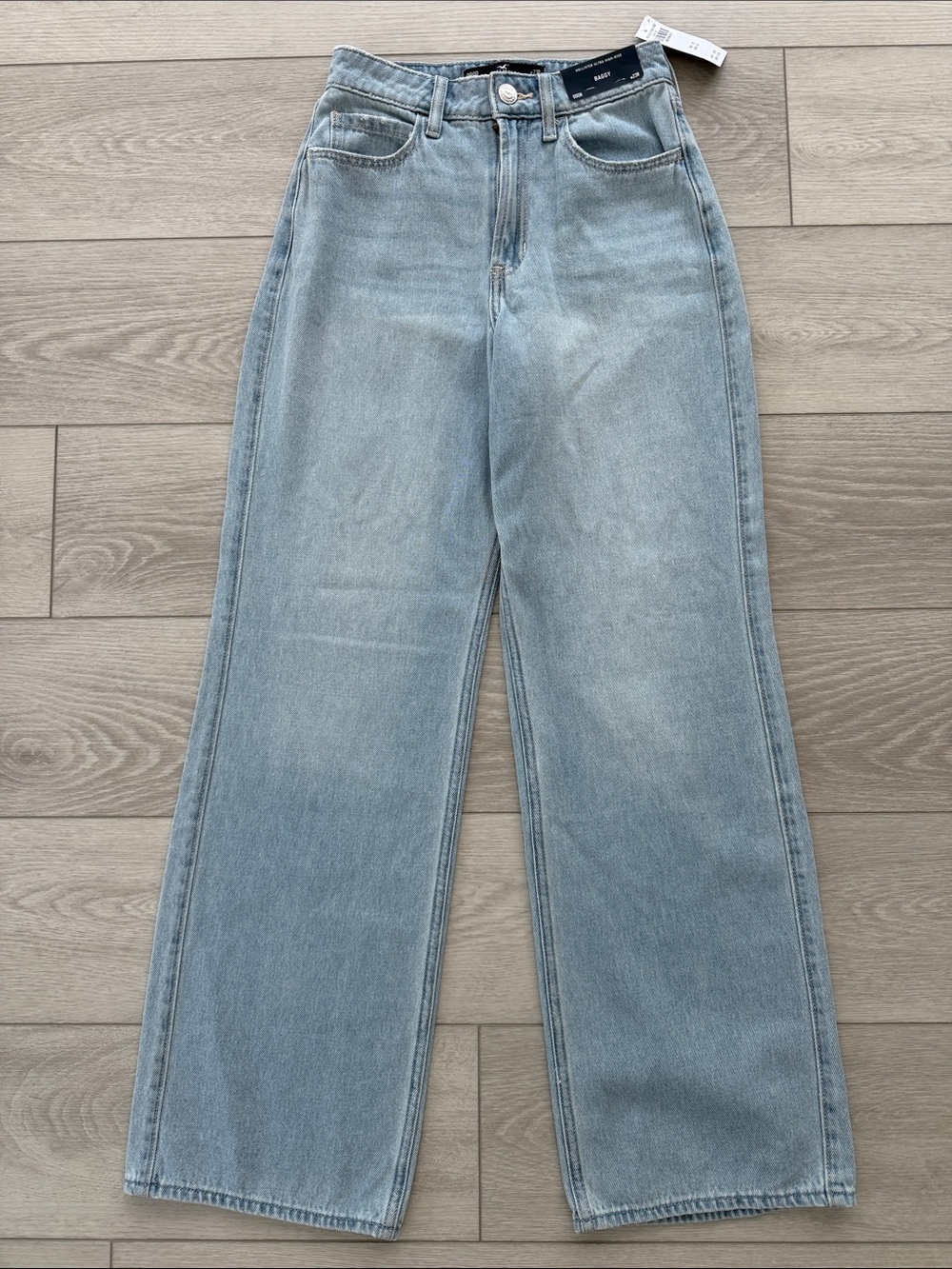 NWT Hollister Ultra High-Rise Baggy Light Blue Jeans
